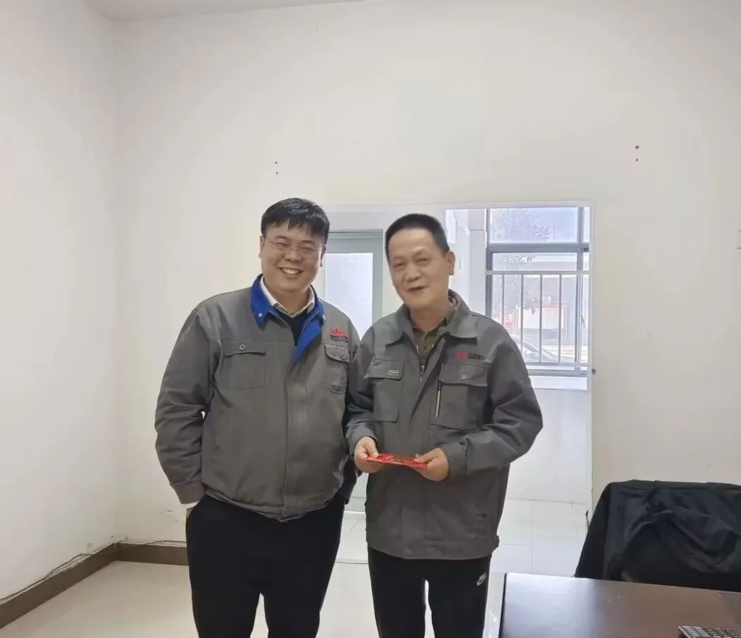 立达股份党委组织开展元旦春节走访慰问活动