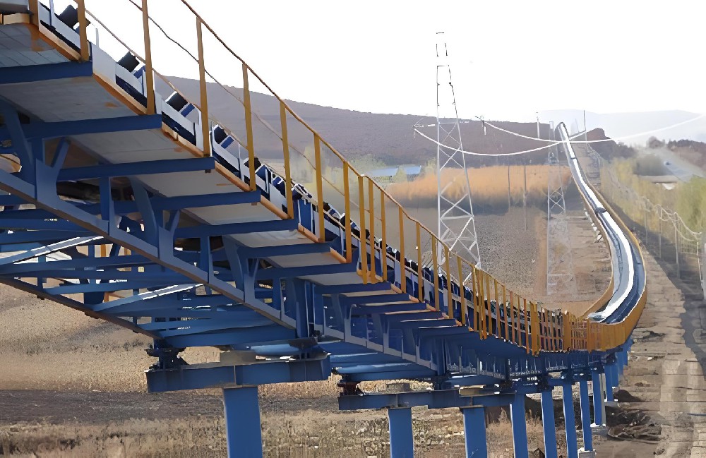 长距离越野空间拐弯带式输送机